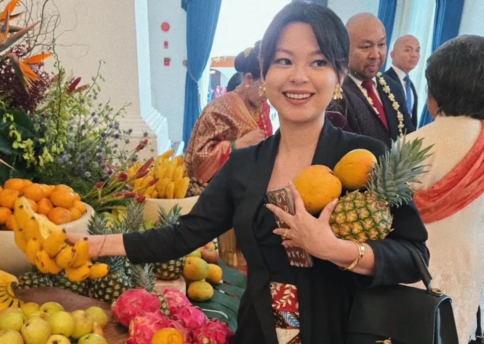 Kenakan kebaya hitam dan batik bermakna berkabung, ini pesan yang ingin disampaikan Gustika Jusuf cucu proklamator Bung Hatta.