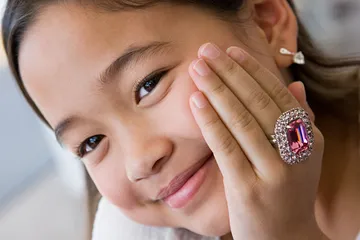 Tips memilih perhiasan untuk anak