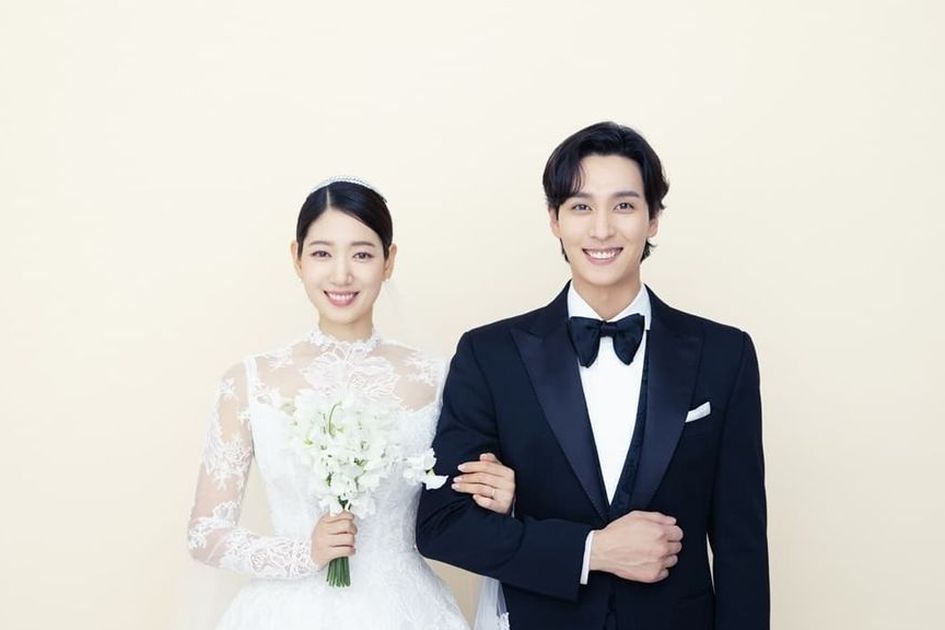 Deretan Tamu Undangan yang Hadir di Pernikahan Park Shin Hye dan Choi Tae Joon