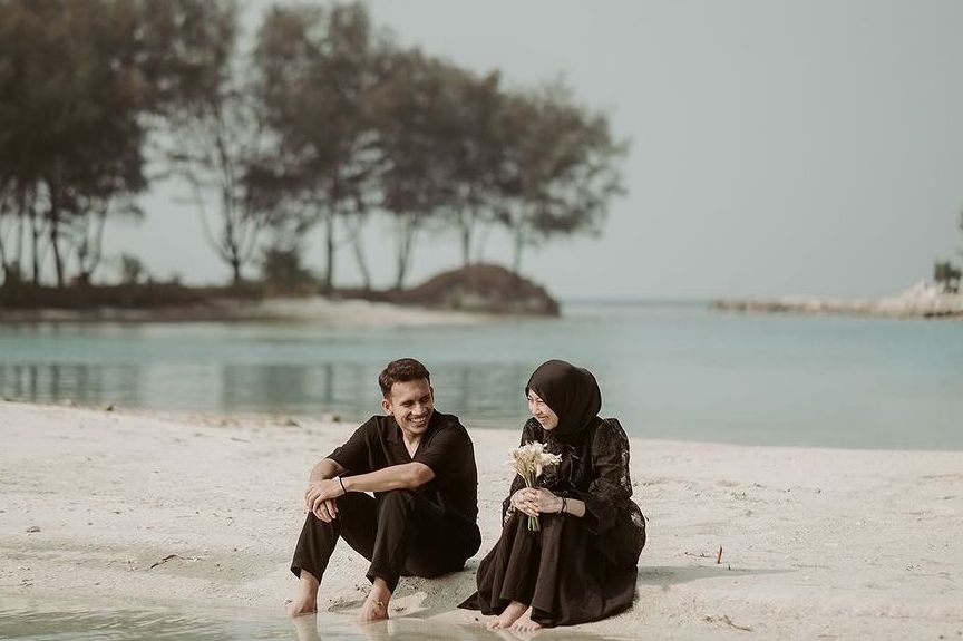 Egy Maulana Vikri secara resmi mempersunting Adiba Khanza pada Minggu (10/12/2023). Abidzar jadi wali nikah sang kakak.