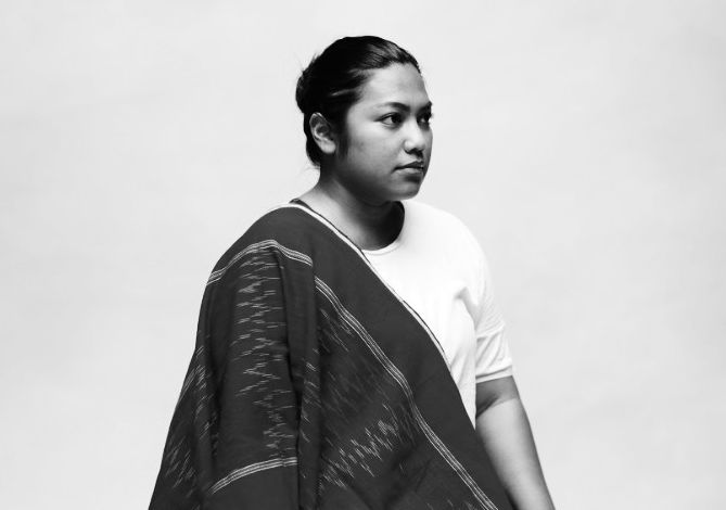 Kerri Na Basaria, Srikandi untuk Negeri yang berdayakan pengrajin kain perempuan lewat UMKM Toba Tenun. Siapa dia?