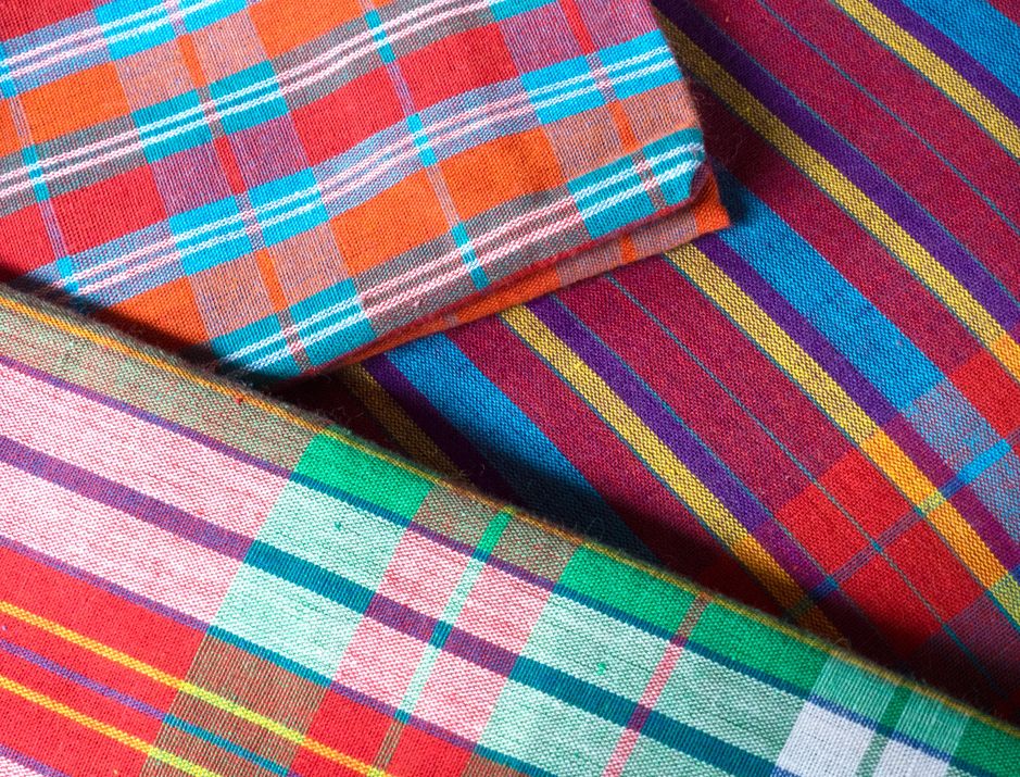 Berikut ini lima rekomendasi sarung untuk perempuan dengan berbagai warna dan motif yang harganya terjangkau