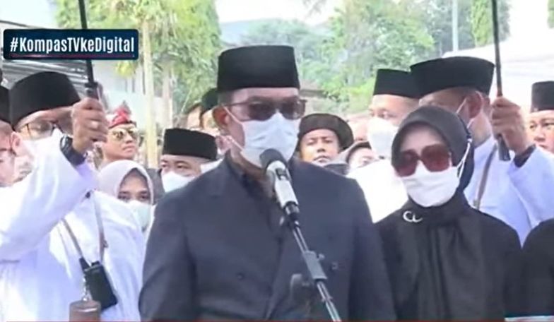 Pernyataan Ridwan Kamil usai pemakaman jenazah Eril yang dilaksanakan pada Senin (13/6/2022) di Desa Cimaung.