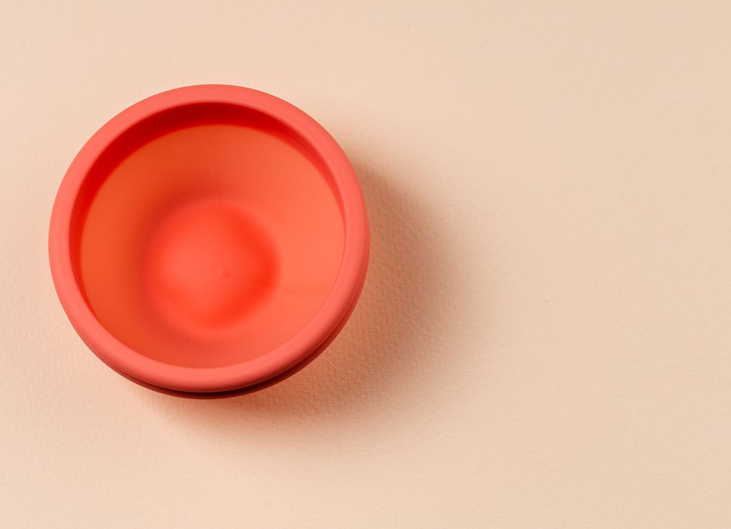Berikut ini penjelasan menganai apa itu menstrual disc yang viral di TikTok dan digunakan oleh Andrea Gunawan.