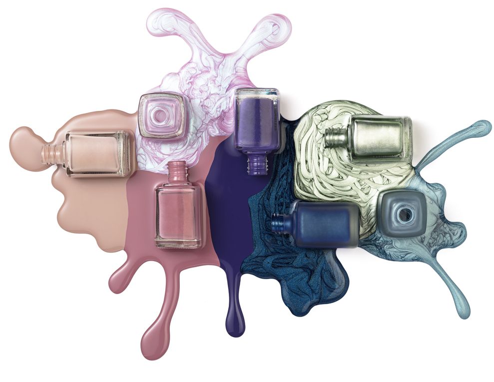 Flormar jadi rekomendasi nail enamel asal Turki yang berpigmen tinggi dan pastinya menarik untuk dicoba