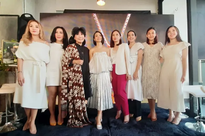 Kolaborasi The Palace dengan Anne Avantie. 