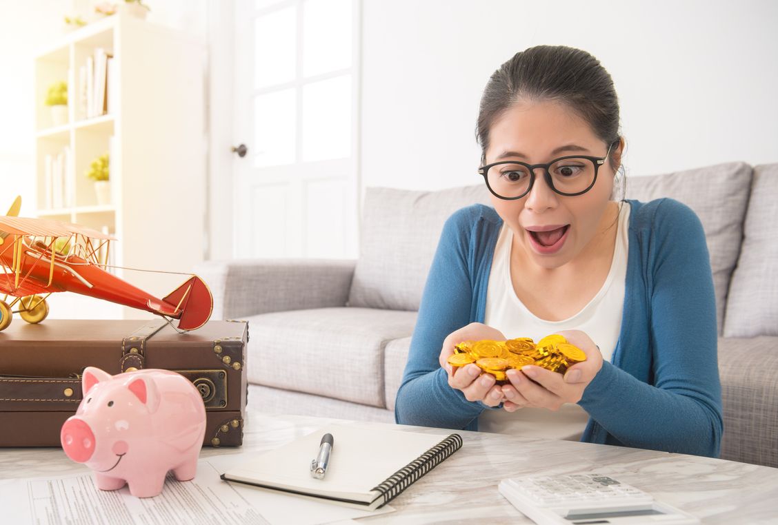 Membeli emas menjadi salah satu cara investasi yang bisa Kawan Puan coba di masa pandemi. Simak yuk bagaimana cara membeli emas setengah harga!