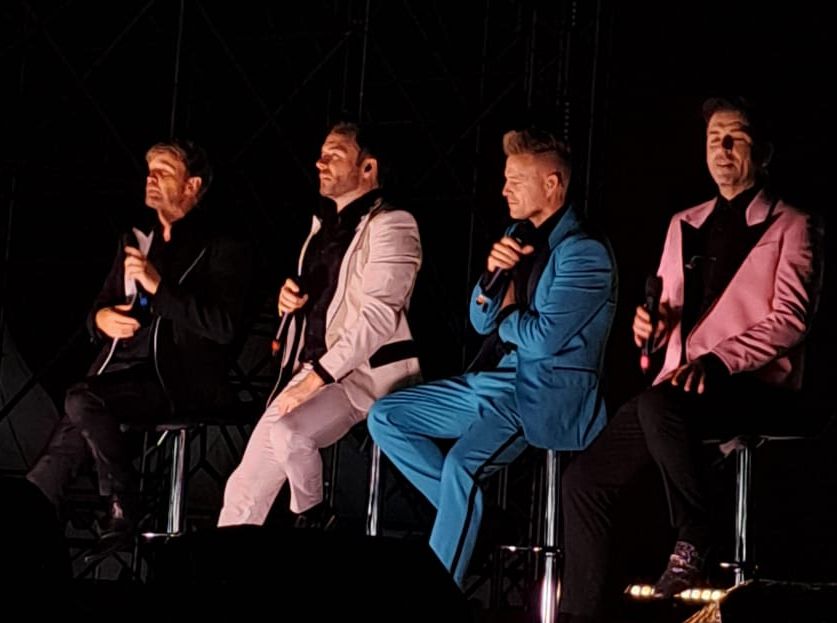 Segini rincian harga tiket konser Westlife di Yogyakarta Juni 2024 dengan venue Candi Prambanan. Simak lengkapnya.