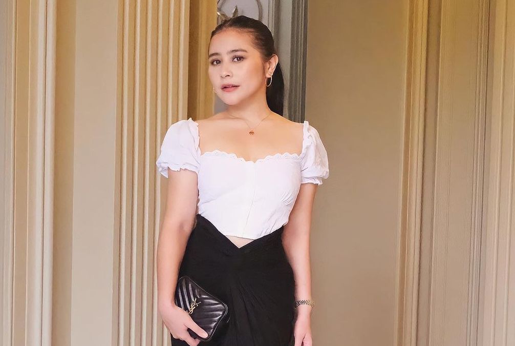 Video lama aktris Prilly Latuconsina saat membagikan nomor ponsel pribadinya mendadak kembali viral di media sosial. Begini tanggapan Prilly.