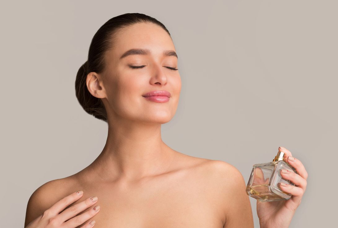 Punya aroma lebih kuat dan tahan lama, berikut ini rekomendasi extrait de parfume dari brand lokal. Cek selengkapnya!