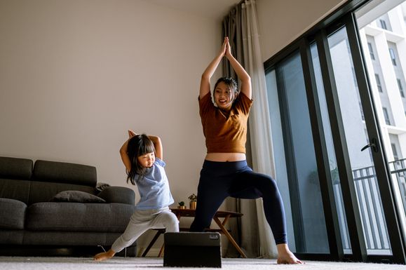 Berikut lima ide olahraga yang bisa dilakukan bareng anak. Dijamin seru dan menyehatkan, simak lengkapnya!