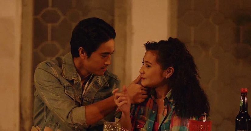 Film Indonesia Puspa Indah Taman Hati rilis trailer terbarunya, ceritakan kisah cinta antara Galih, Ratna, dan Marlina.
