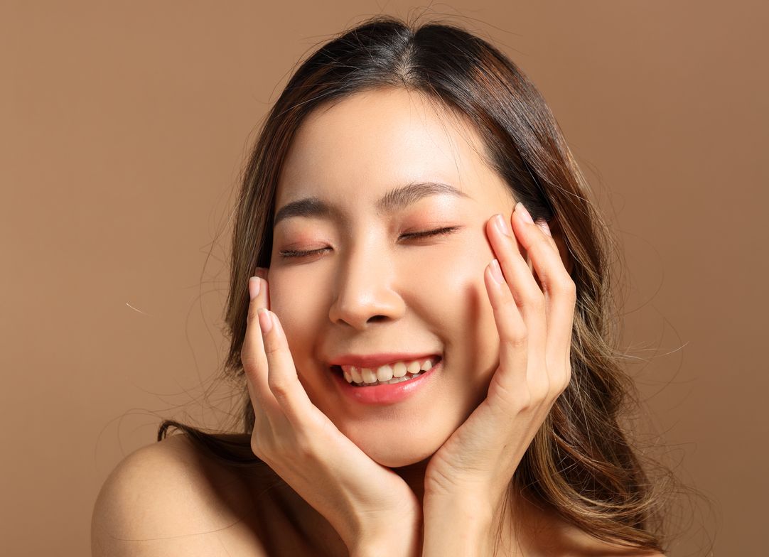 Dokter estetika membagikan empat tips agar mendapatkan kulit plumpy dan sehat, termasuk melakukan manajemen stres dan menjaga mental.