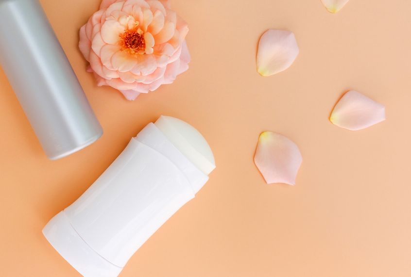 Benarkah skincare viral di TikTok sunscreen stick hanya butuh sekali oles saja? Berikut jawaban selengkapnya.