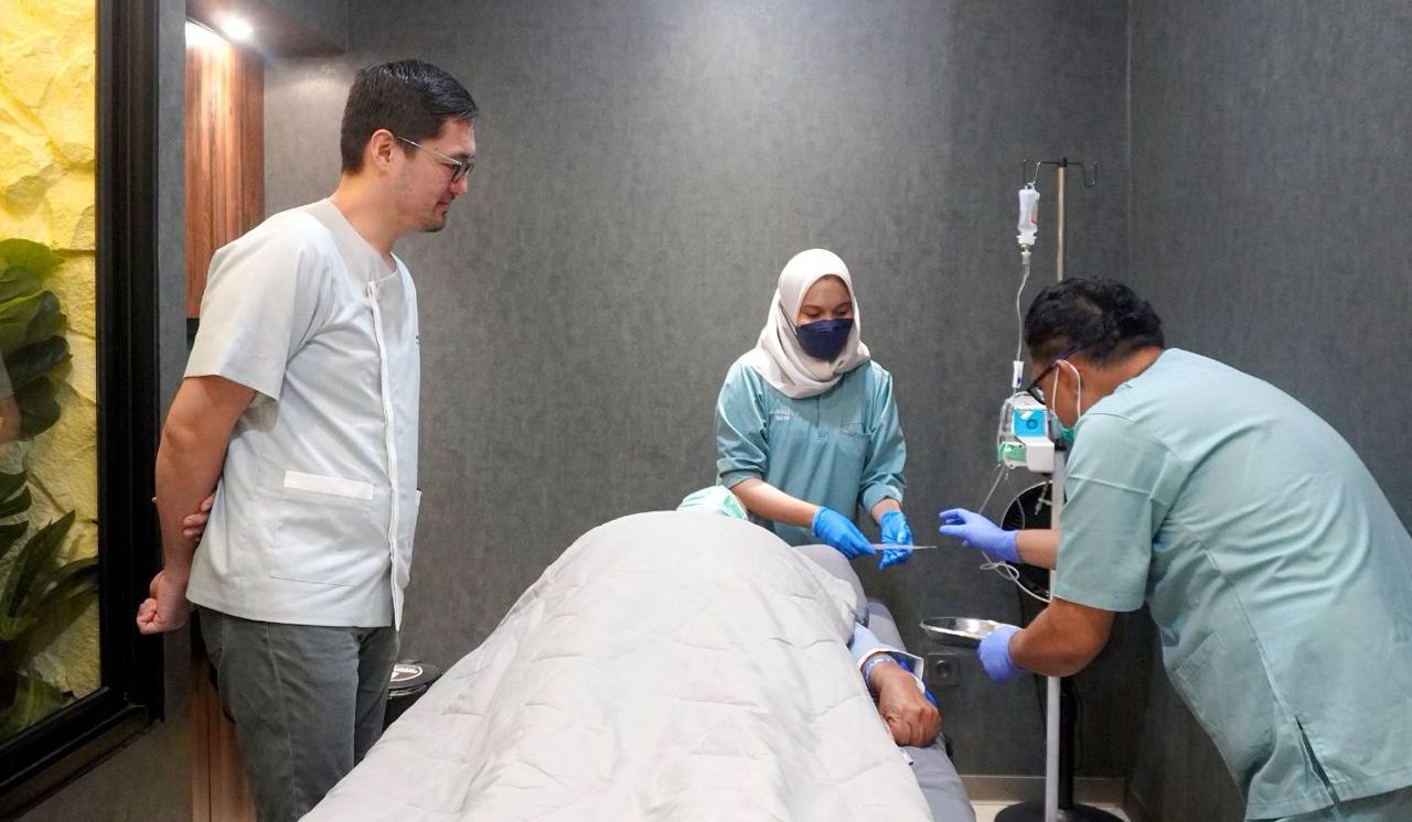 Stem cell atau sel punca adalah bahan induk tubuh, sel utama di mana semua sel lain dengan fungsi khusus bisa dihasilkan. Kenali berbagai manfaatnya,