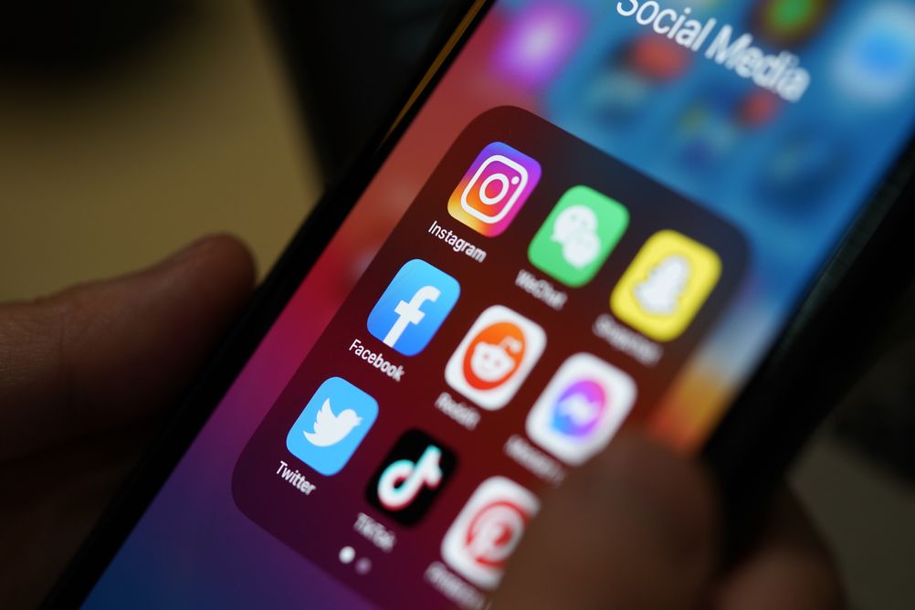 Tak hanya TikTok dan Instagram, ini beberapa media sosial yang bisa bantu pengguna menghasilkan cuan. Apa saja?