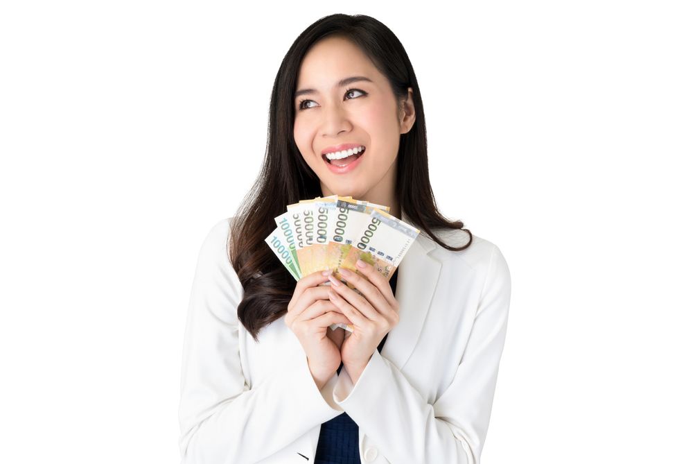 Simak tips hemat belanja online barang-barang persiapan liburan Natal dan tahun baru. Simak dan terapkan agar liburanmu tenang!