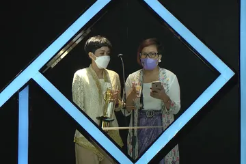 Lamtiar Simorangkir, sutradara Invisible Hopes (kanan) dan Kamel (kiri). 