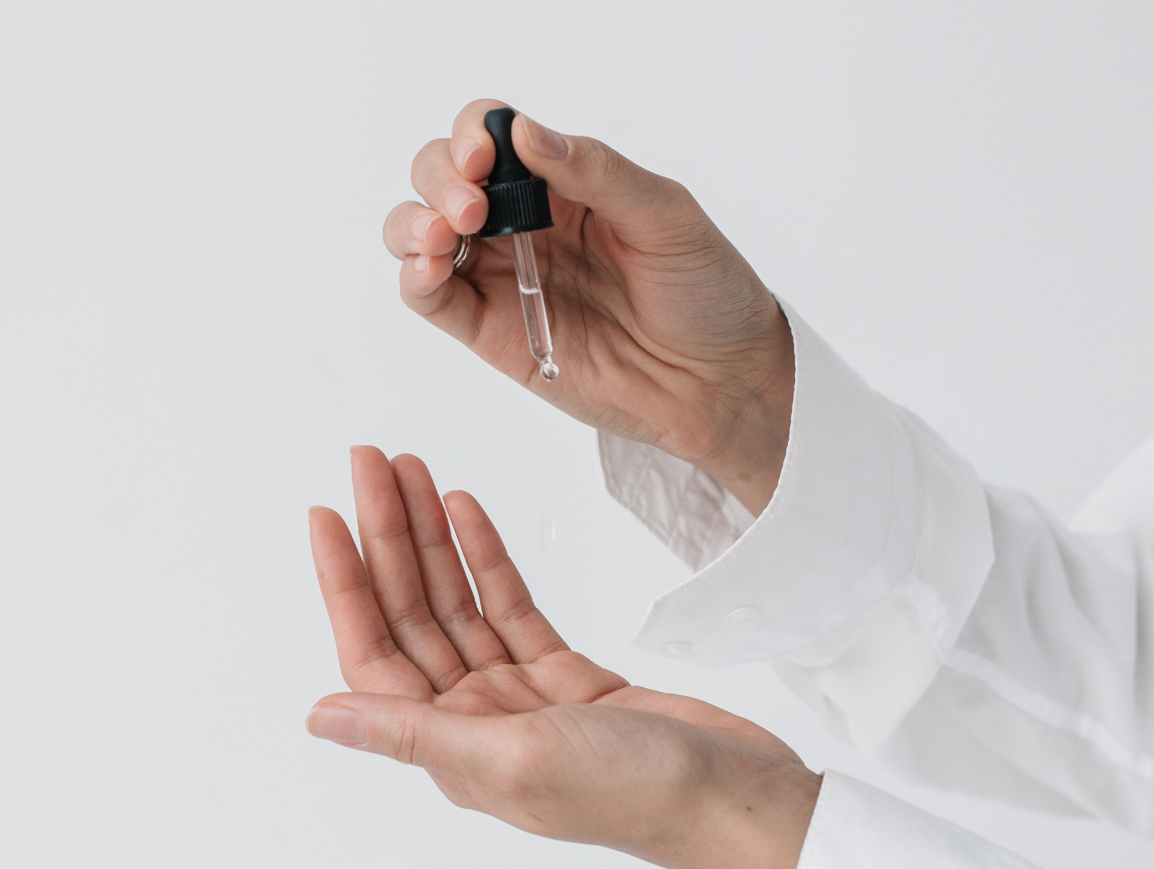 Salah satu konten skincare viral di TikTok yang banyak disukai netizen adalah tentang skincare hack, seperti konten berikut!