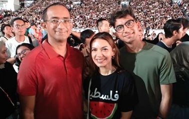 Berita terpopuler Trending Topic tentang keseruan artis perempuan nonton Coldplay, sinopsis film Gampang Cuan, dan jadwal tayang Rumah Iblis.