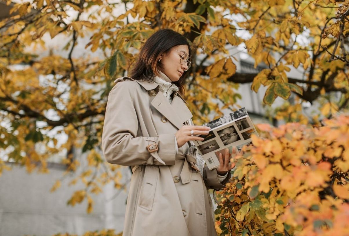 Menyambut Hari Tanpa Belanja, berikut cara memilih fashion item timeless yang bisa kamu coba. Salah satunya perhatikan bahan!