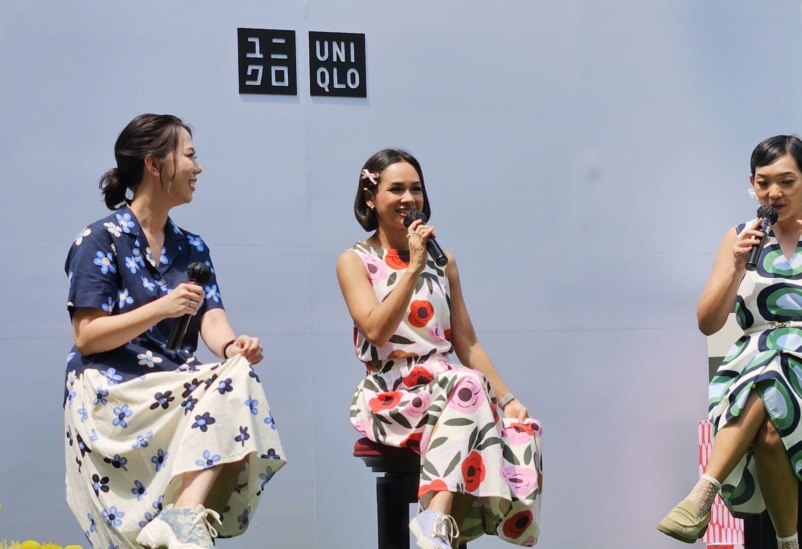 Tren fashion tabrak warna dan motif sedang viral di TikTok. Ini tips fashionnya dari Andien Aisyah agar tampil modis.