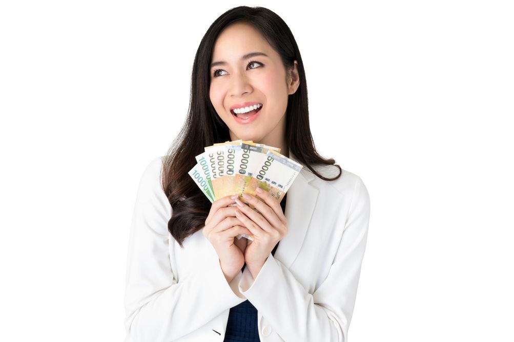 Kawan Puan, begini menerapkan tips hemat jika kamu tetap ingin bisa menikmati hidup. Salah satunya tetaplah membuat rencana anggaran!