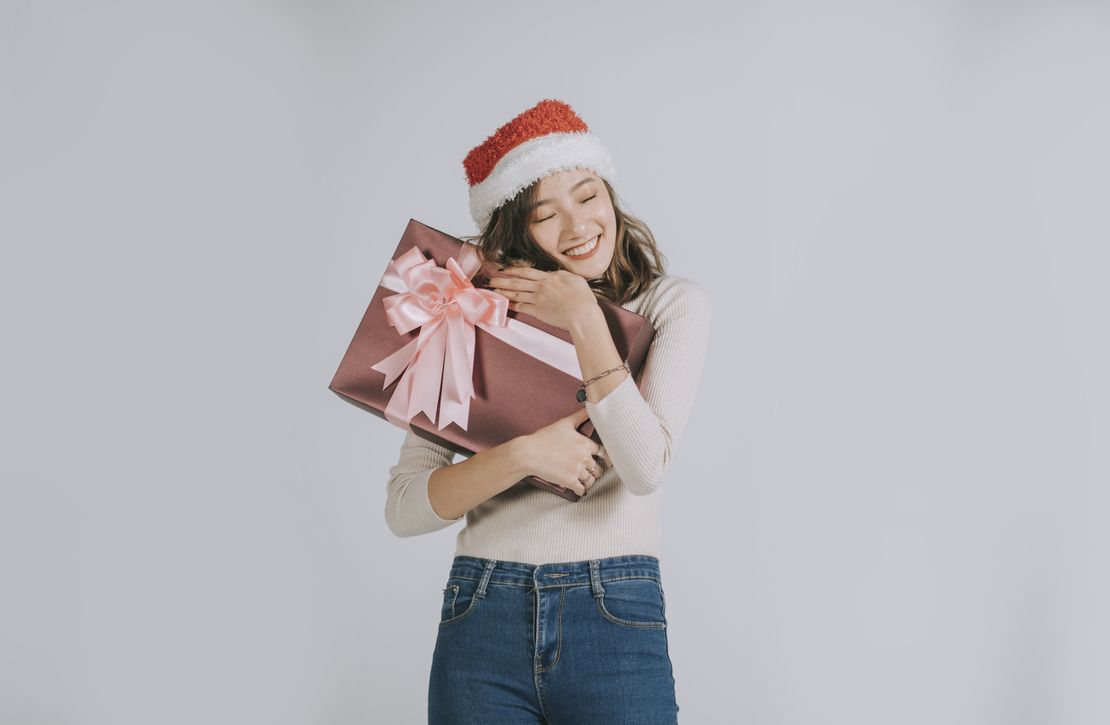 Mengintip cara para zodiak merayakan Hari Natal, siapa di antara kamu yang paling suka dengan pesta? Yuk, cari tahu selengkapnya!