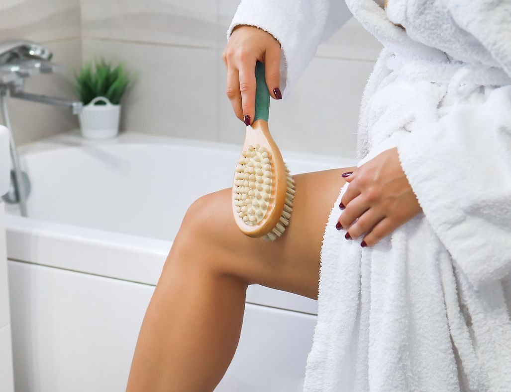 Berikut ini 5 rekomendasi sikat bulu untuk dry brushing untuk membuat kulit bersih, bisa Kawan Puan beli di Shopee.