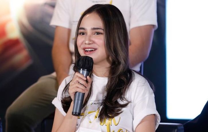 Aktris Syifa Hadju menceritakan pengalamannya membangun chemistry dengan aktor Devano Danendra dalam drama Teluk Alaska.