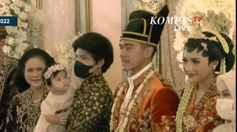 Intip daftar tamu undangan malam resepsi pernikahan Kaesang-Erina, ada Atta Halilintar dan Aurel Hermansyah.
