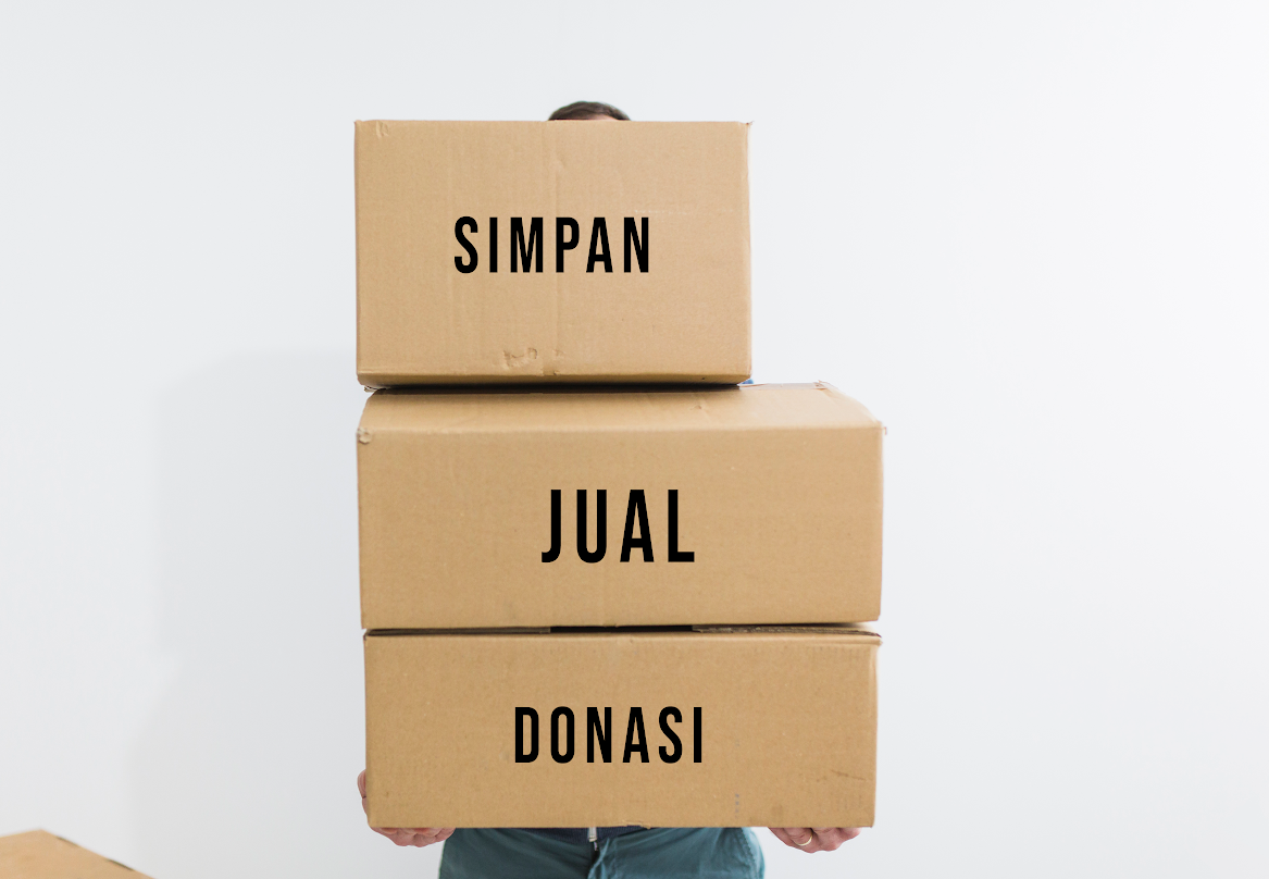 Decluttering adalah seni menyingkirkan barang yang sudah tidak digunakan. Untuk memulainya terdapat tips agar proses decluttering jadi makin mudah. 