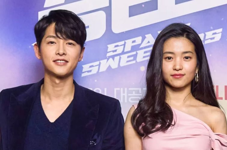 Kata agensi soal rumor Song Joong Ki dan Kim Tae Ri berkencan. Simak ulasan berikut ini yuk, Kawan Puan.