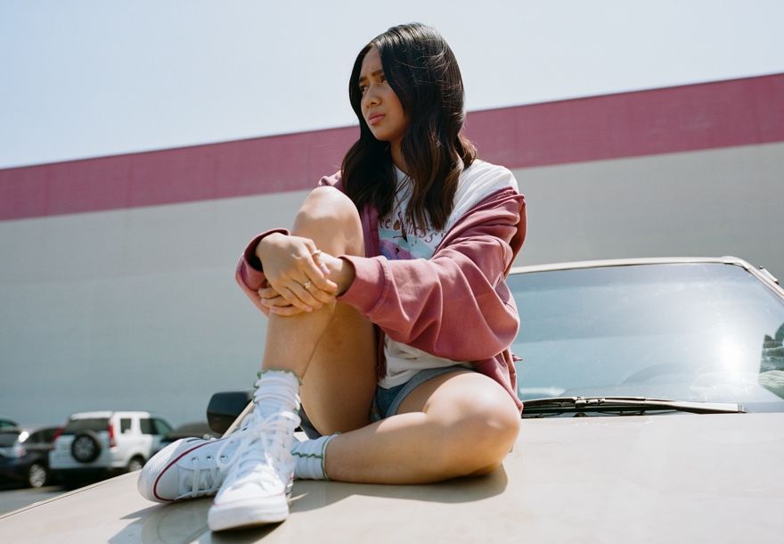 Penyanyi 88rising asal Indonesia Nicole Zefanya yang dikenal dengan NIKI merilis lagu dan video musik Before yang menceritakan patah hati 