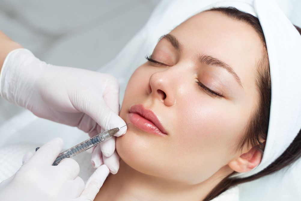 Berikut ini penjelasan dokter mengenai sejak usia berapa treatment anti aging itu bisa dimulai? Simak ya!