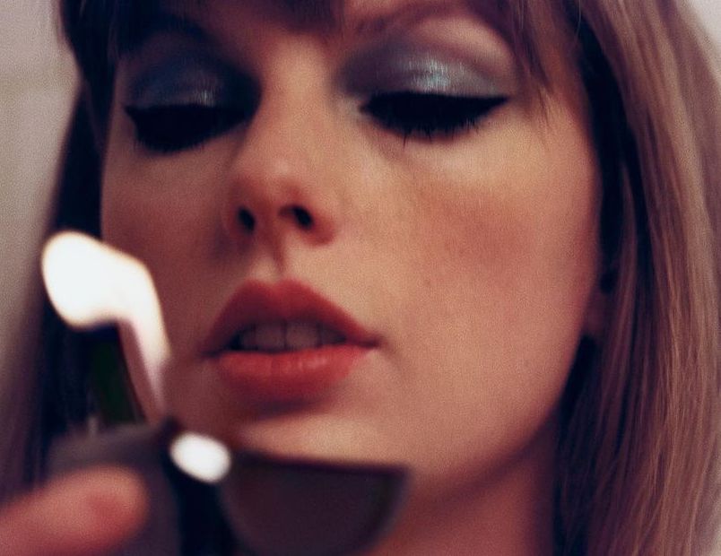 Taylor Swift rilis album baru bertajuk Midnights.
Ini makna lirik lagu 
