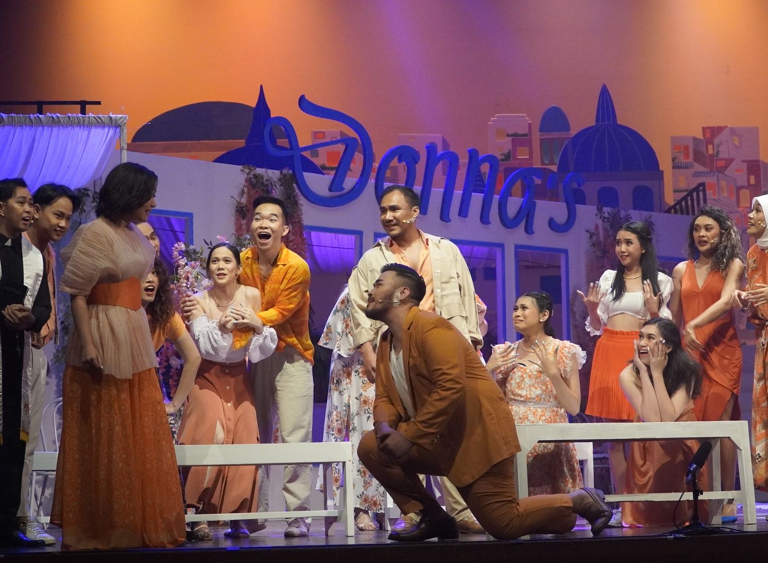 Viral di TikTok, ini kisah teater musikal Mamma Mia! The Musical yang diadakan oleh Jakarta Art House pada 22-23 Desember di Taman Ismail Marzuki.