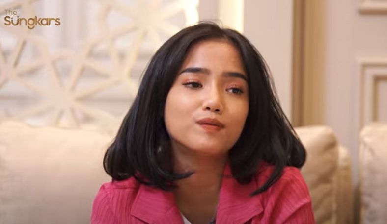 Rumah Fuji berantakan karena ajak teman menginap, hindari melakukan ini jika bertamu dan menginap di rumah orang lain.