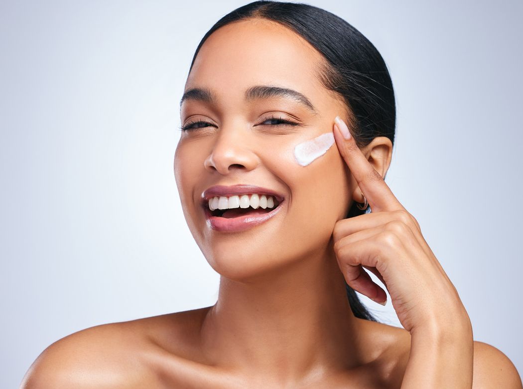 Berikut ini tiga tips merawat kulit saat menginjak usia 30-an, salah satunya pakai produk skincare yang mengandung snail mucin ya, Kawan Puan