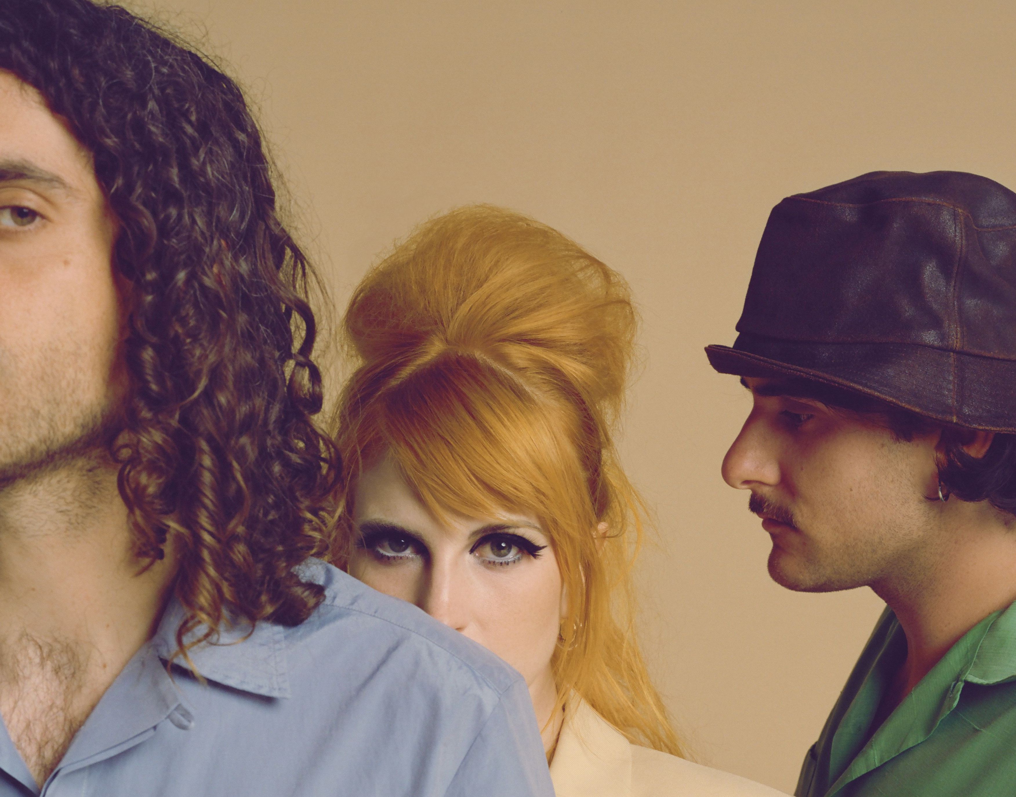 Grup Paramore merilis lagu baru mereka bertajuk This Is Why. Lagu ini akan masuk kealbum keenam Paramore setelah vakum sejak tahun 2017!