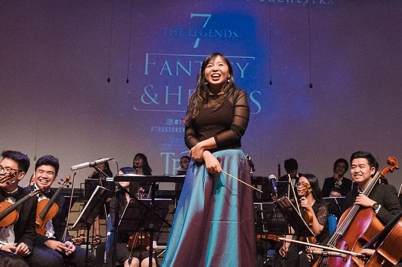 Nathania Karina menjadi Konduktor perempuan pertama kelompok musik Gita Bahana Nusantara. Ini profilnya.