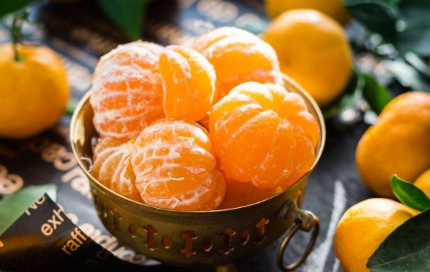 Kawan Puan tahu tidak, bahwa manfaat buah jeruk itu bisa membuat kulit menjadi lebih cantik lho! Ini penjelasannya