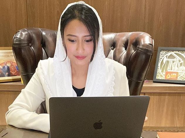 Anggota DPR Dyah Roro Esti ungkap tantangan jadi politisi perempuan dan bagaimana ia mengatasinya. Yuk, simak!