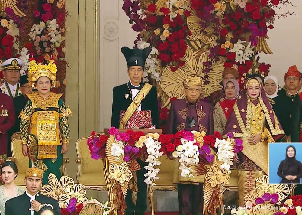 Yuk, bedah gaya Presiden Joko Widodo dan Ibu Negara Iriana Joko Widodo dengan pakaian adat saat Upacara HUT ke-78 RI.