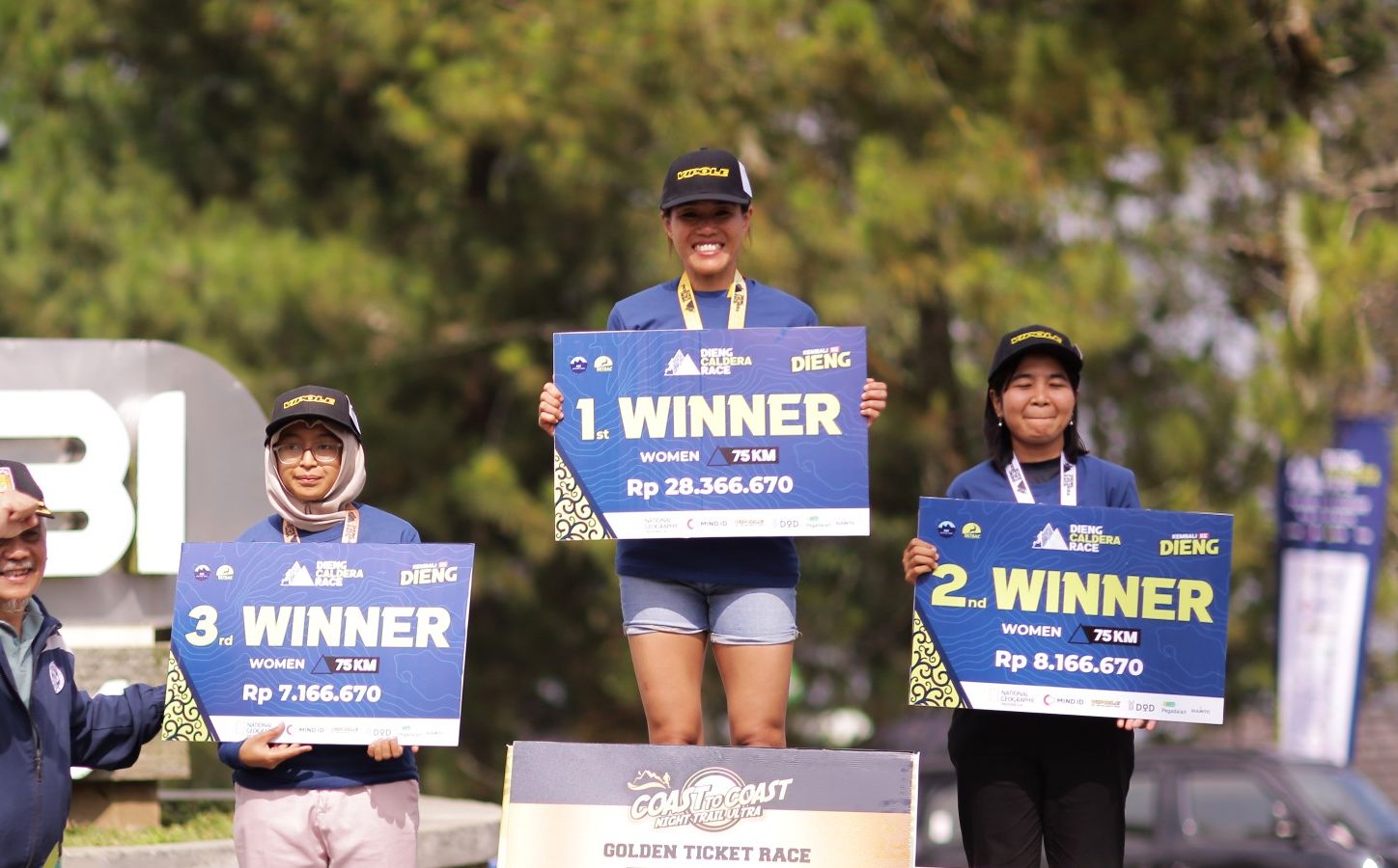 Kompetisi trail run seperti Dieng Caldera Race kian digandrungi pelari perempuan. Ini pengalaman trail runner perempuan hadapi tantangan.