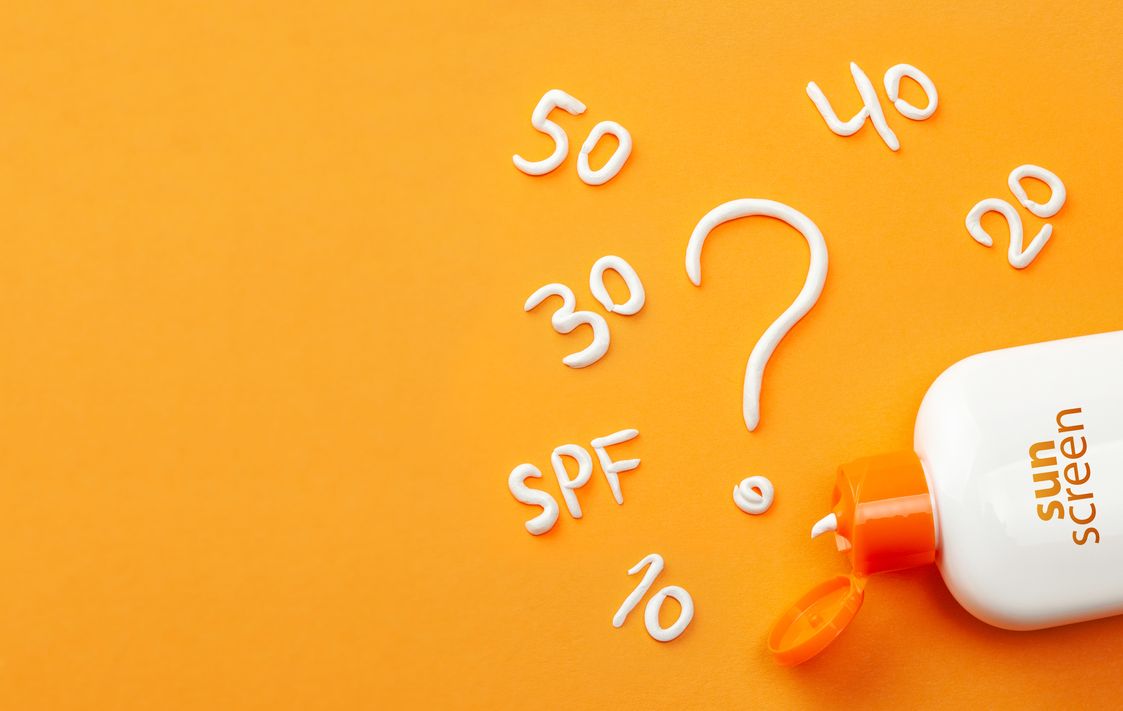 Isu mengenai pemakaian sunscreen dapat mengakibatkan seseorang kekurangan vitamin D tengah diperbincangkan. Cek faktanya di sini!