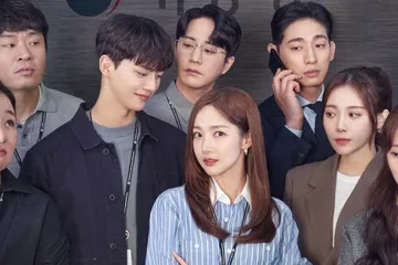 Poster Forecasting Love and Weather yang dibintangi Song Kang dan Park Min Young.