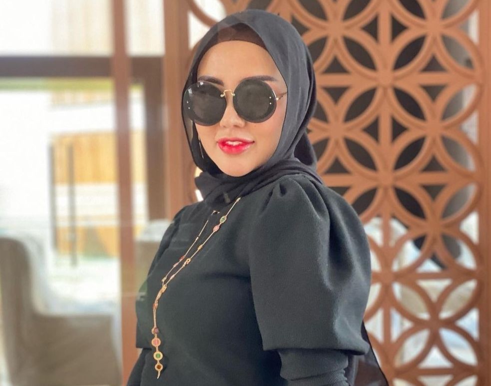 Bella Shofie telah menekuni bisnis skincare yang ia rintis bersama suami. Dengan ini, Bella ingin membantu perempuan Indonesia di masa pandemi. 
