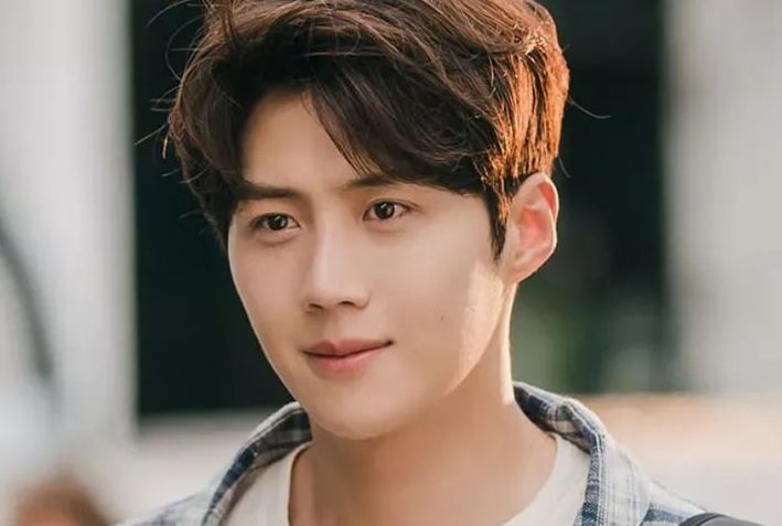 Lama menghilang usai skandal aborsi, Kim Seon Ho terlihat di bandara Thailand, bakal syuting film baru?