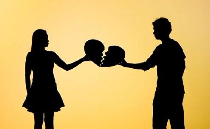 Cinta memang kerap dianggap sebagai perasaan indah yang membawa kebahagiaan. Namun, di balik romantismenya, cinta juga bisa berisiko